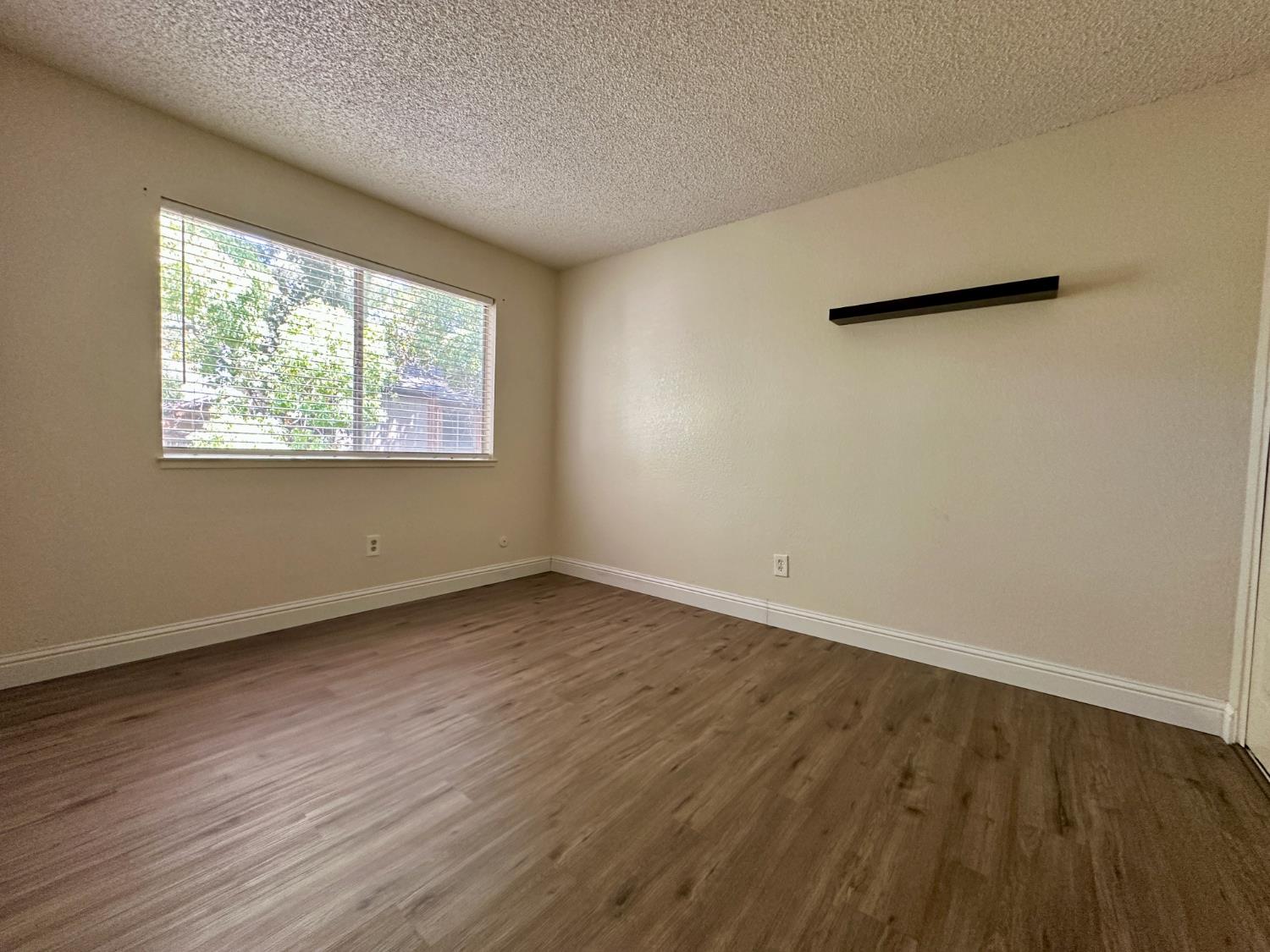 Detail Gallery Image 6 of 11 For 3591 Quail Lakes Dr #154,  Stockton,  CA 95207 - 1 Beds | 1 Baths