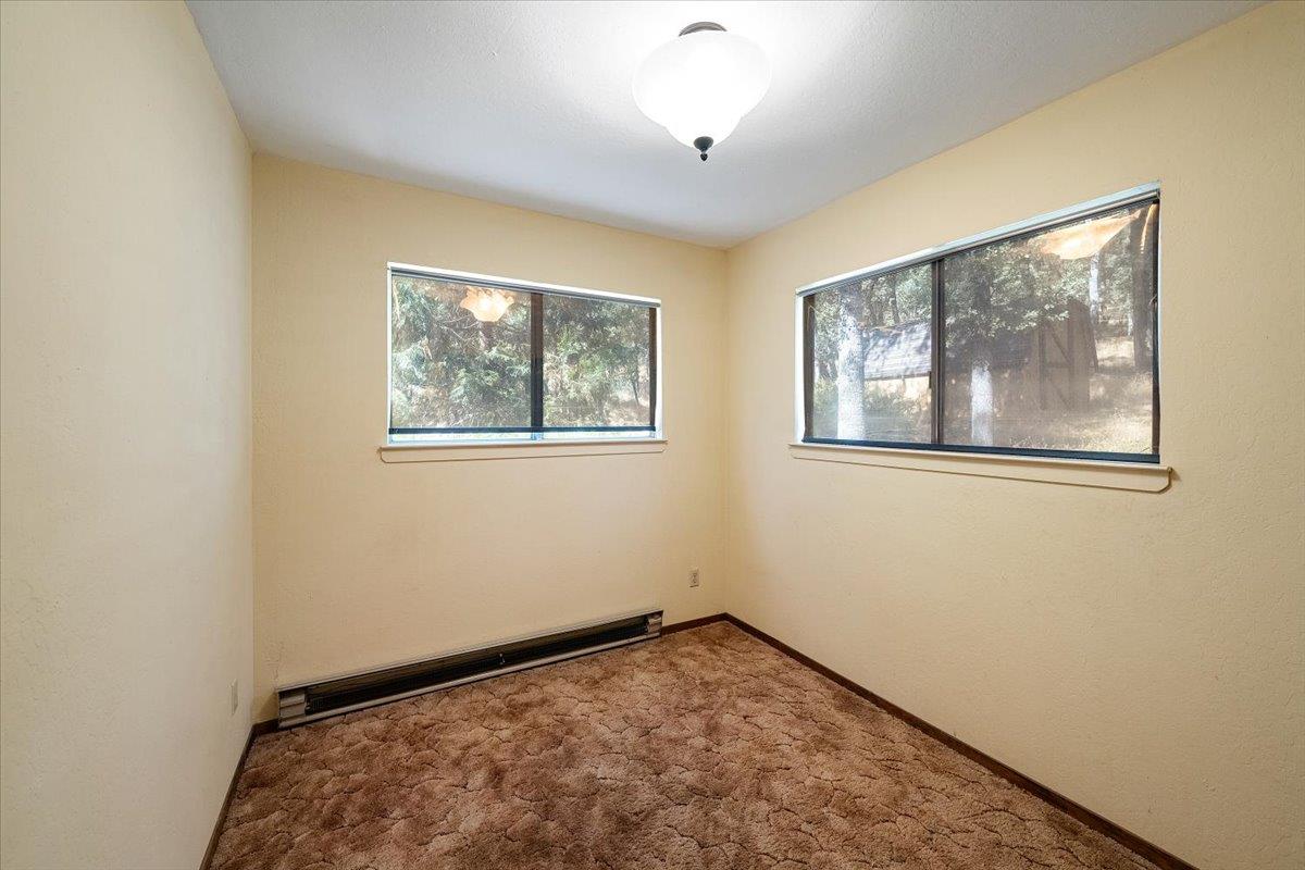 Detail Gallery Image 29 of 44 For 5941 Garden Park Dr, Garden Valley,  CA 95633 - 3 Beds | 2/1 Baths