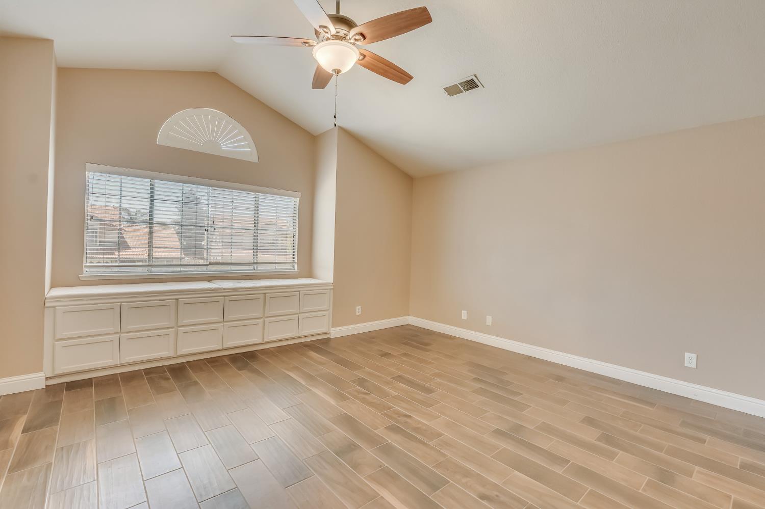 Detail Gallery Image 63 of 95 For 252 Stonewood Dr, Los Banos,  CA 93635 - 4 Beds | 3 Baths
