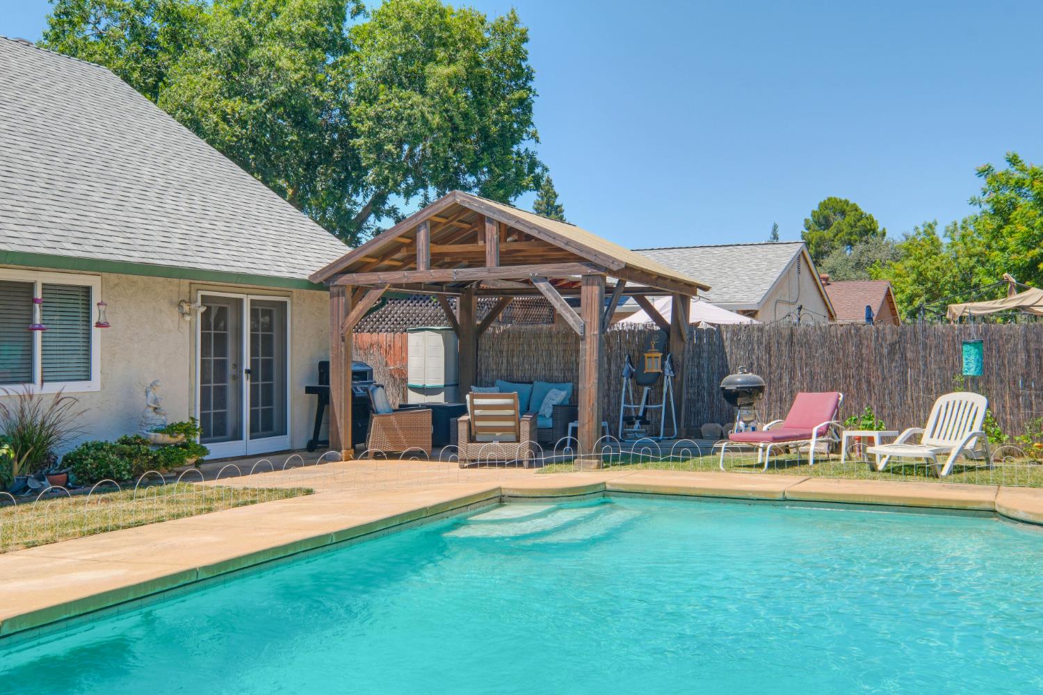 Detail Gallery Image 33 of 36 For 4209 Jump Ct, Sacramento,  CA 95826 - 5 Beds | 3 Baths
