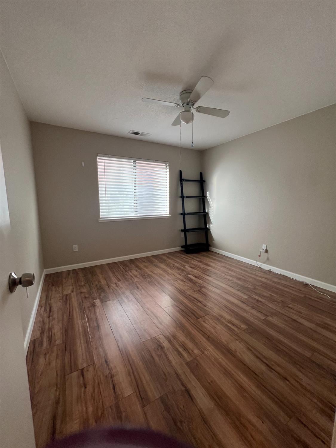 Detail Gallery Image 14 of 22 For 929 Inez, Modesto,  CA 95351 - 2 Beds | 2 Baths
