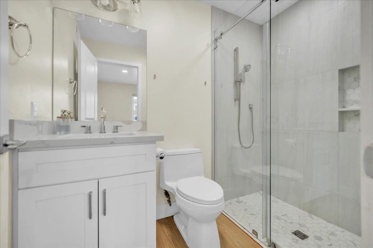 Detail Gallery Image 17 of 36 For 3125 Gladys Ave, West Sacramento,  CA 95691 - 2 Beds | 3/1 Baths