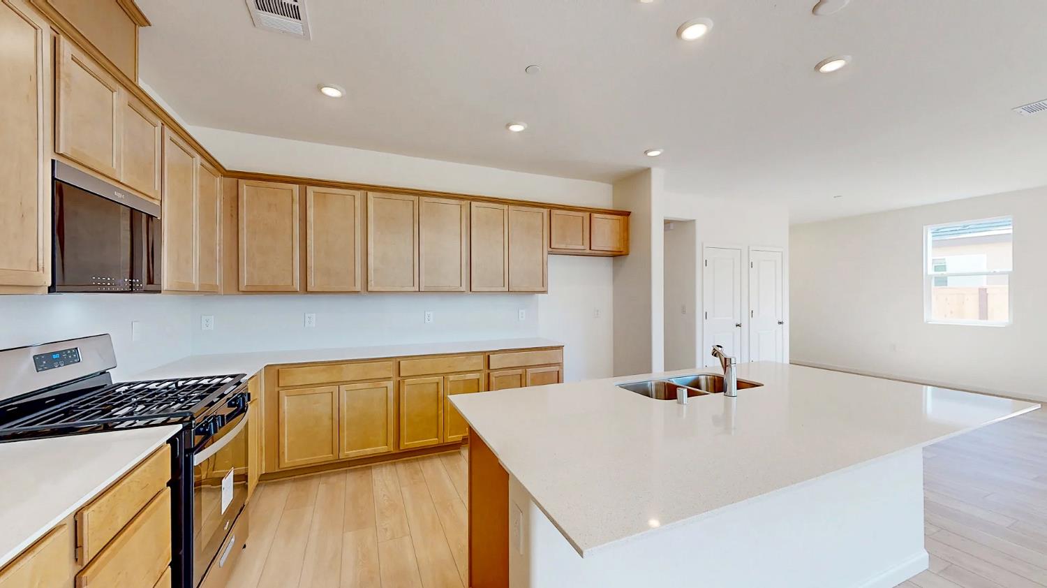Detail Gallery Image 18 of 55 For 6312 Sun Haven St, Hughson,  CA 95326 - 3 Beds | 2 Baths