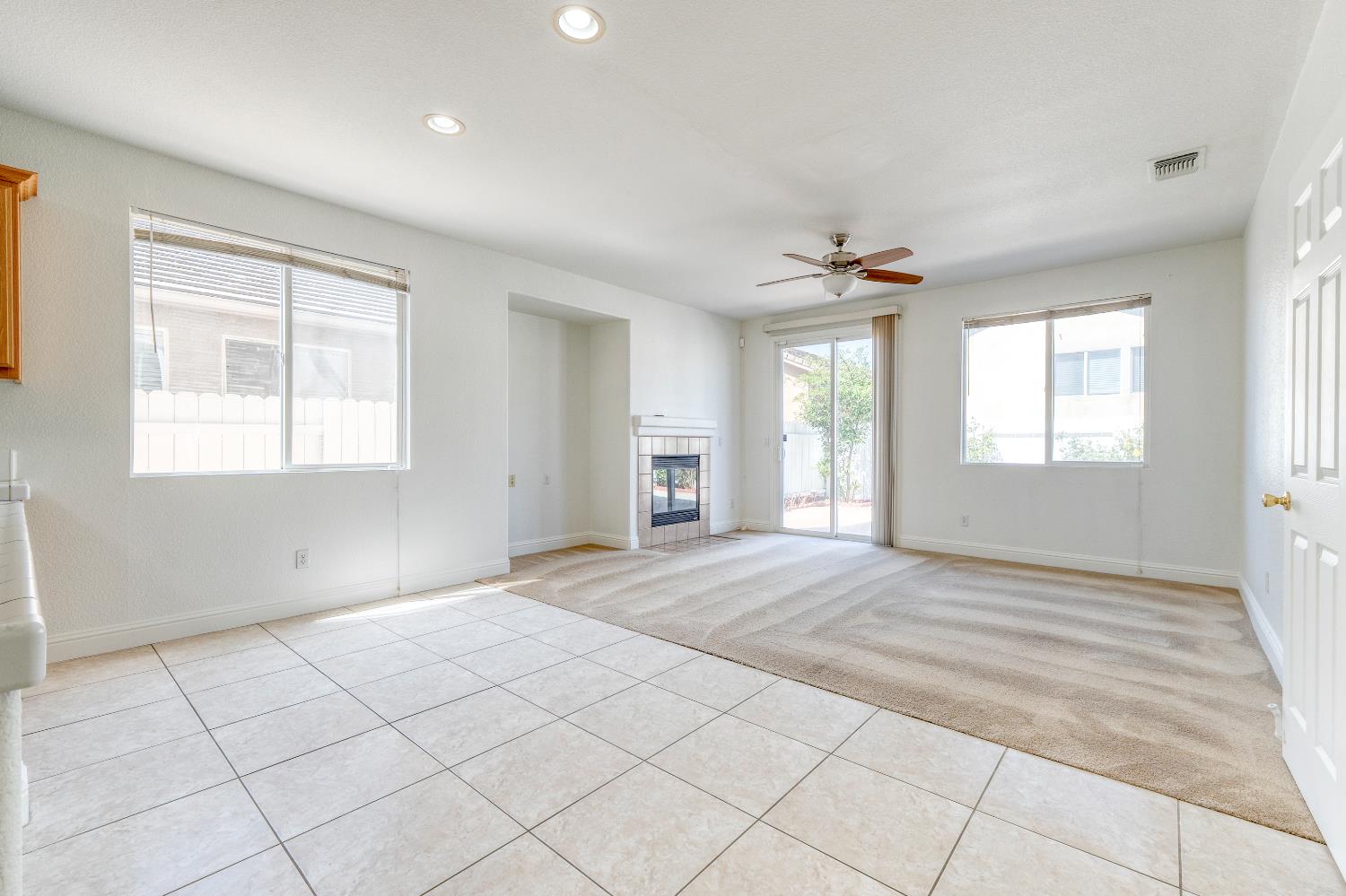 Detail Gallery Image 10 of 32 For 7953 Pearl Drop Ct, Antelope,  CA 95843 - 6 Beds | 3 Baths