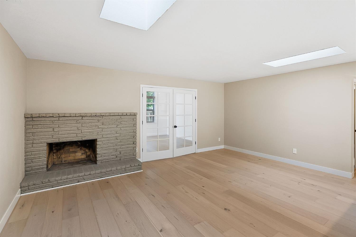 Detail Gallery Image 11 of 50 For 7548 Widgeon Way, Fair Oaks,  CA 95628 - 4 Beds | 2 Baths