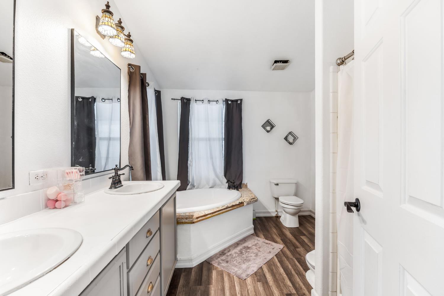 Detail Gallery Image 25 of 47 For 1050 W Capitol Ave 11, West Sacramento,  CA 95691 - 3 Beds | 2 Baths