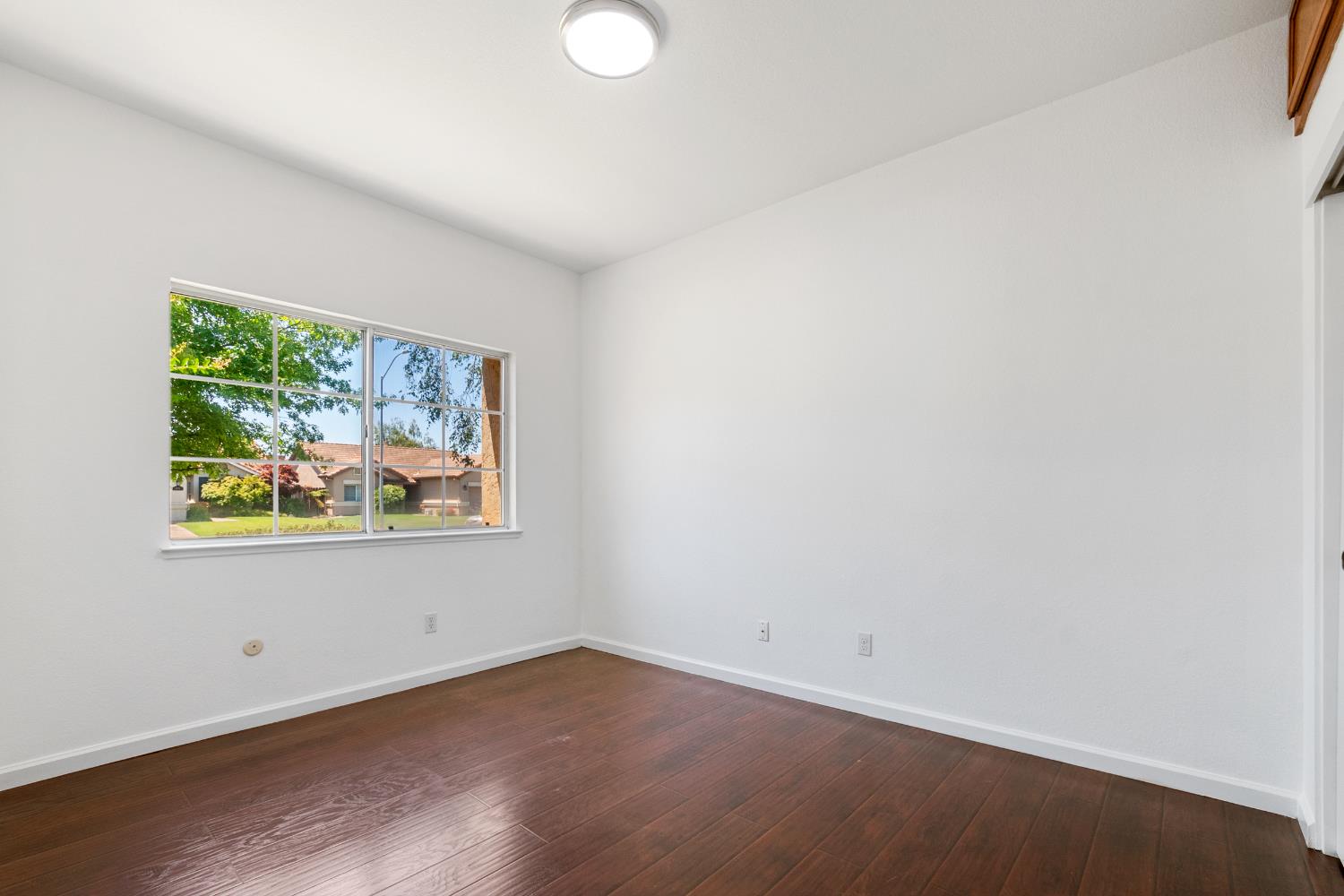 Detail Gallery Image 13 of 28 For 1929 Providence Way, Lodi,  CA 95242 - 4 Beds | 2 Baths