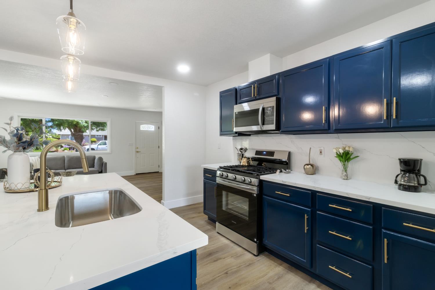Detail Gallery Image 11 of 26 For 1335 Eucalyptus Ave, Newman,  CA 95360 - 4 Beds | 2 Baths