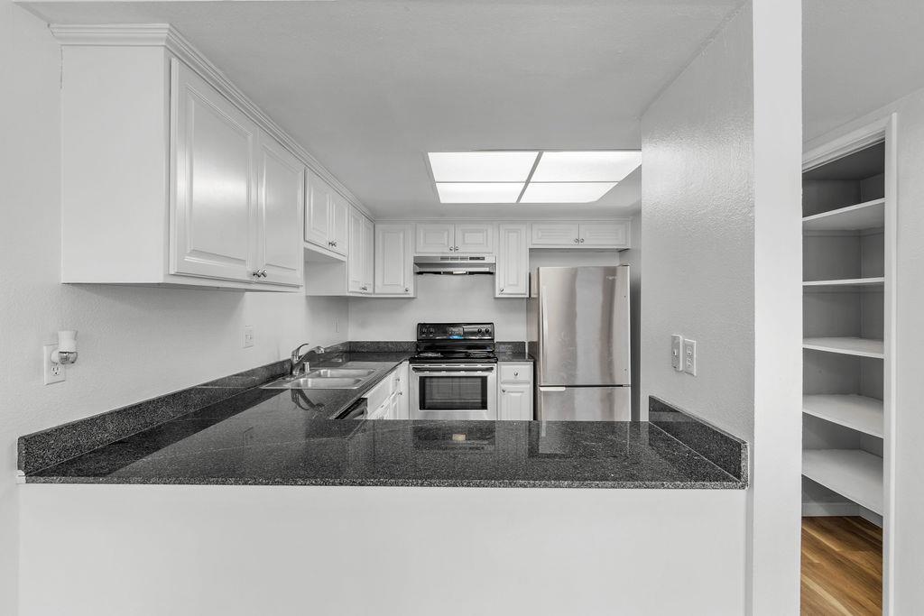 Detail Gallery Image 10 of 33 For 1216 W Roseburg Ave a,  Modesto,  CA 95350 - 3 Beds | 2/1 Baths