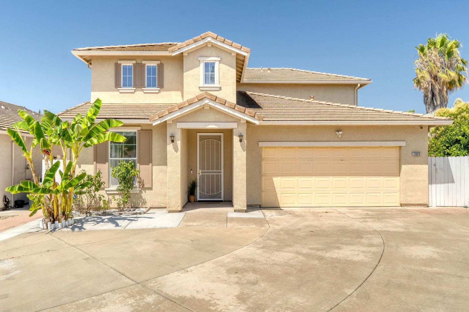 Detail Gallery Image 1 of 32 For 7953 Pearl Drop Ct, Antelope,  CA 95843 - 6 Beds | 3 Baths