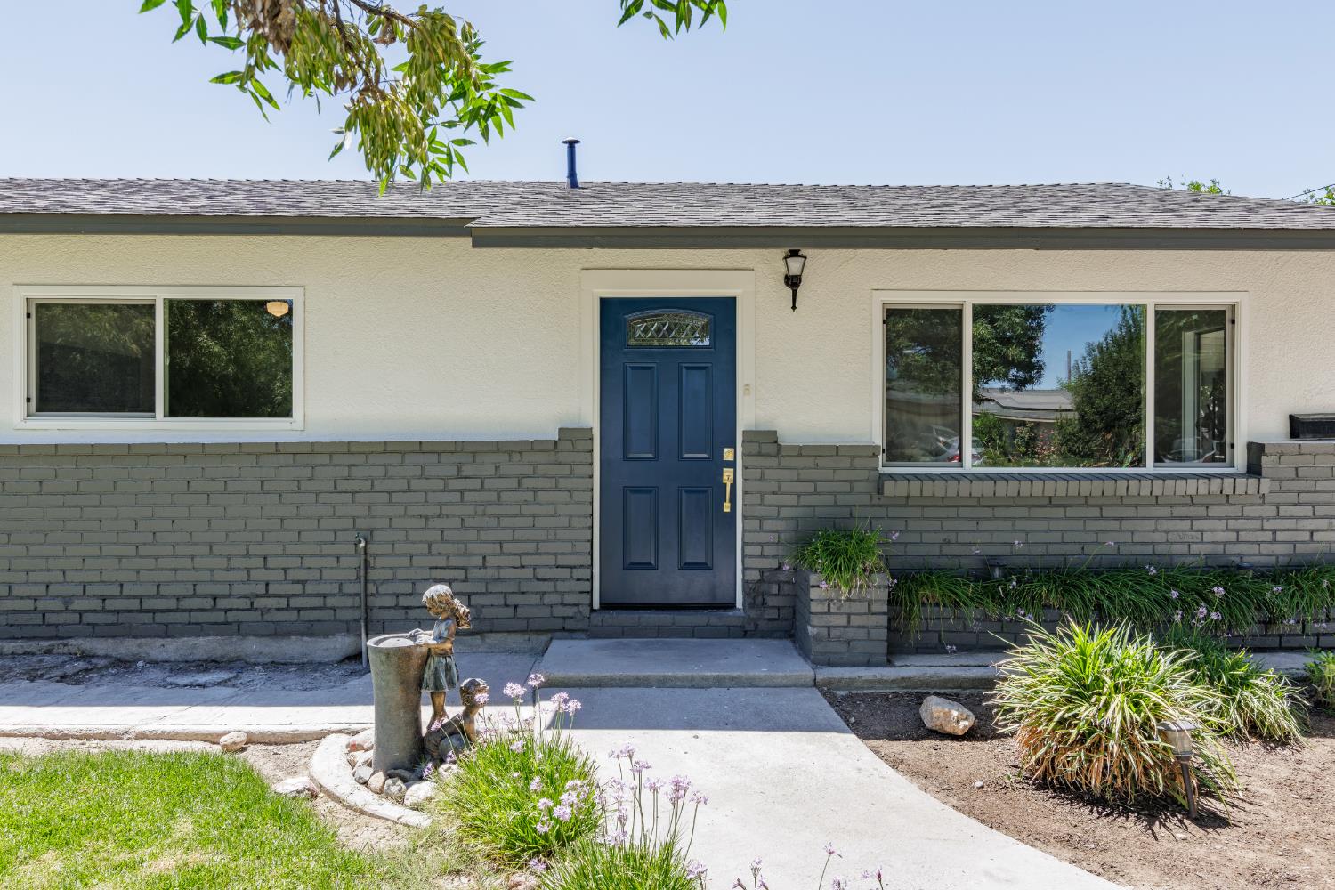 Detail Gallery Image 3 of 26 For 1335 Eucalyptus Ave, Newman,  CA 95360 - 4 Beds | 2 Baths