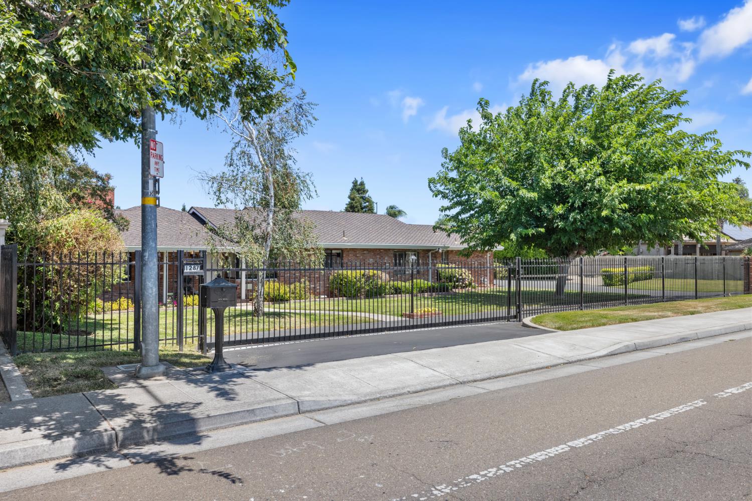 Detail Gallery Image 3 of 59 For 1287 W Valpico Rd, Tracy,  CA 95304 - 3 Beds | 2 Baths