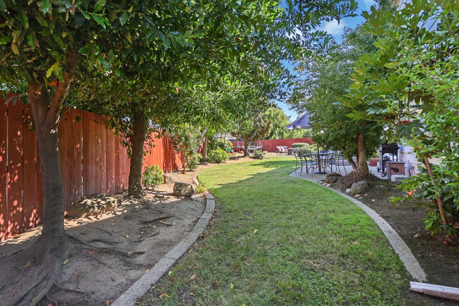 Detail Gallery Image 31 of 40 For 208 Palomar Dr, Lodi,  CA 95242 - 4 Beds | 3 Baths