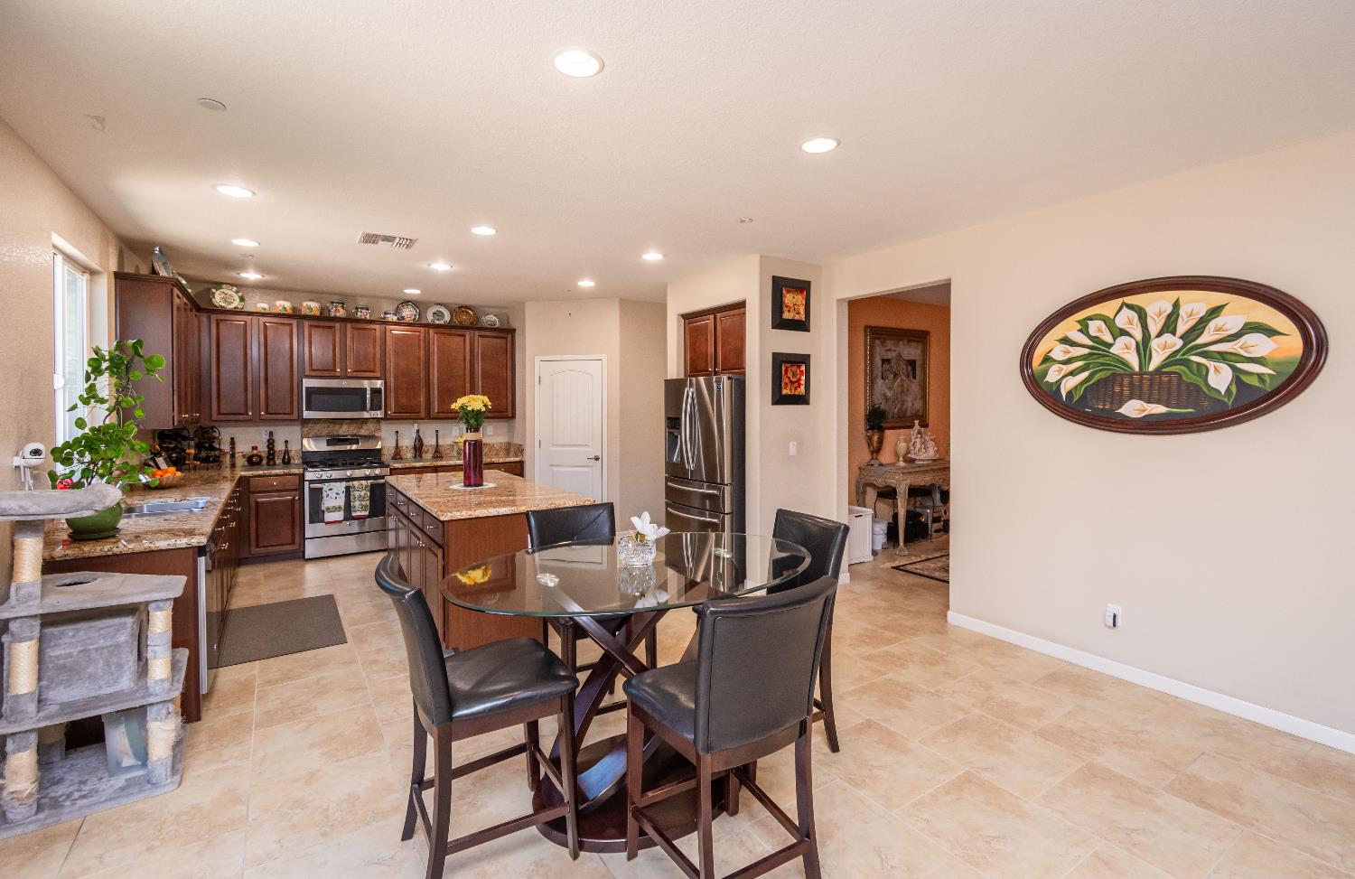 Detail Gallery Image 23 of 64 For 5394 Otter Pond Way, Rancho Cordova,  CA 95742 - 5 Beds | 3 Baths