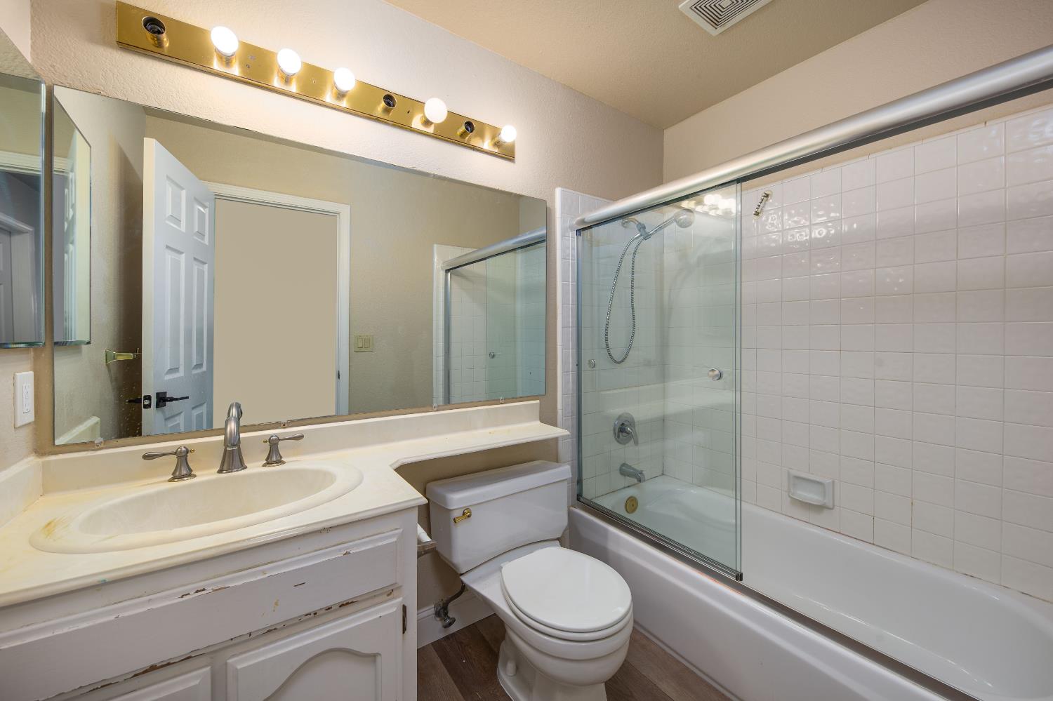 Detail Gallery Image 22 of 50 For 270 Camelot Dr, Tracy,  CA 95376 - 4 Beds | 3 Baths