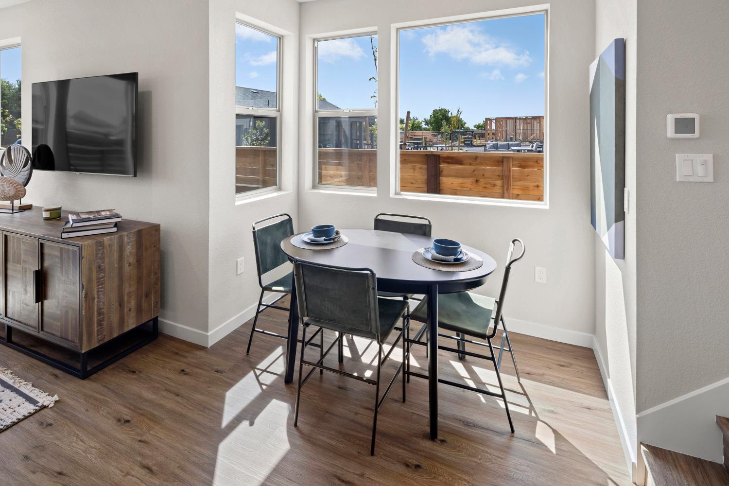 Detail Gallery Image 15 of 34 For 2037 Odin Walk, Sacramento,  CA 95835 - 3 Beds | 2/1 Baths