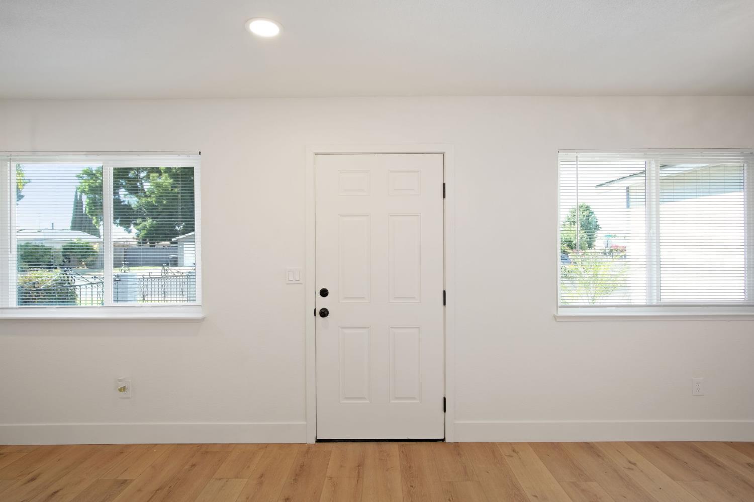Detail Gallery Image 10 of 28 For 1757 Hickory Ave, Livingston,  CA 95334 - 4 Beds | 2 Baths