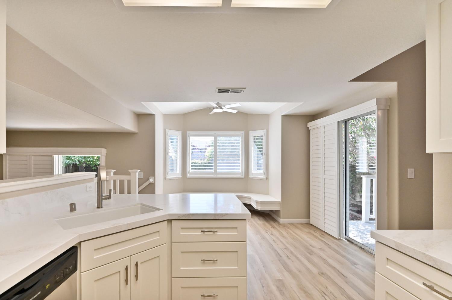 Detail Gallery Image 18 of 52 For 2216 Boston Way, Modesto,  CA 95355 - 4 Beds | 3 Baths