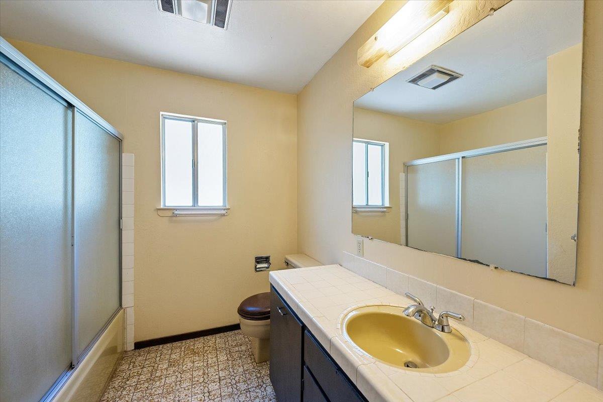 Detail Gallery Image 28 of 44 For 5941 Garden Park Dr, Garden Valley,  CA 95633 - 3 Beds | 2/1 Baths