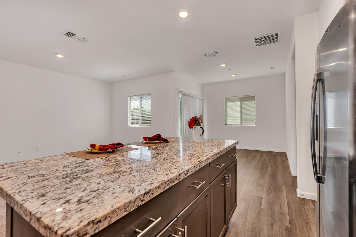 Detail Gallery Image 10 of 37 For 4218 Candle Ct, Merced,  CA 95348 - 4 Beds | 2 Baths