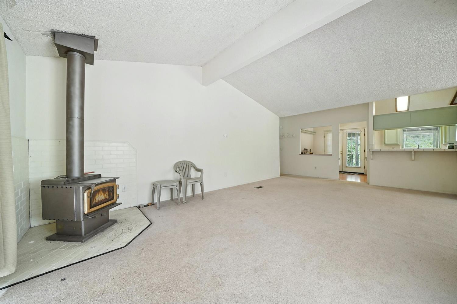 Detail Gallery Image 11 of 80 For 16000 Sutter Creek Rd, Sutter Creek,  CA 95685 - 3 Beds | 2 Baths