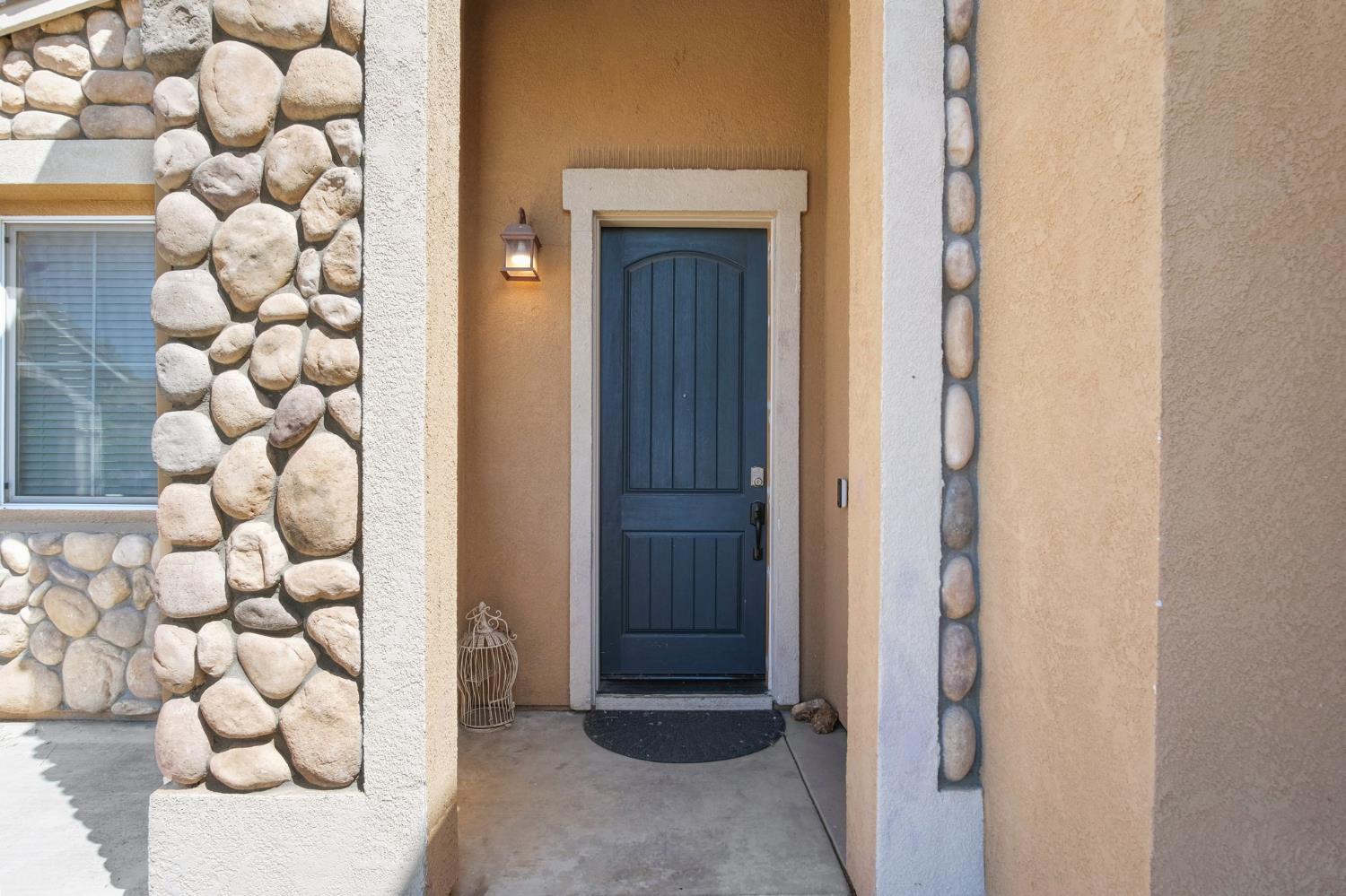 Detail Gallery Image 3 of 29 For 553 Stetson Dr, Oakdale,  CA 95361 - 5 Beds | 3 Baths