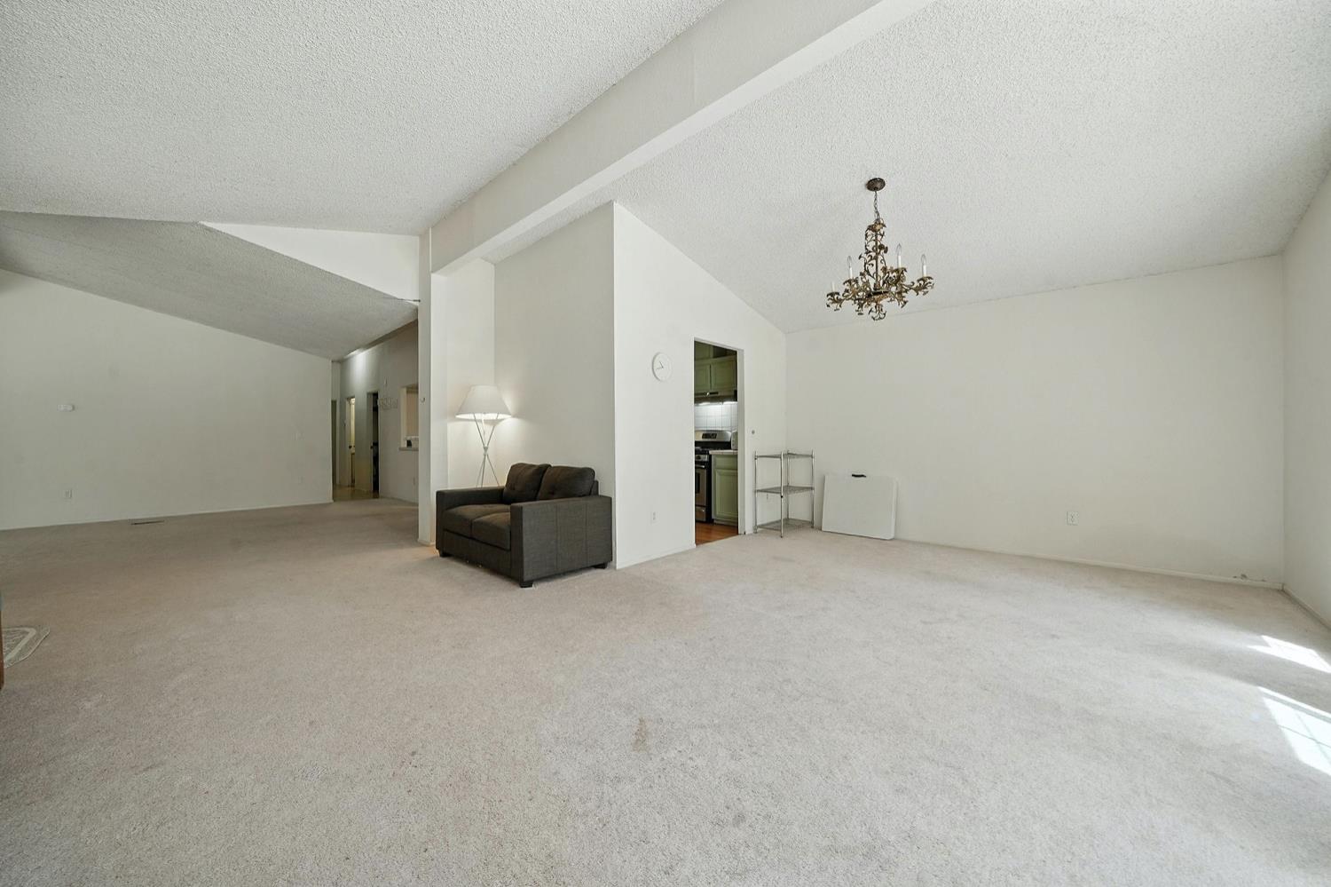 Detail Gallery Image 4 of 80 For 16000 Sutter Creek Rd, Sutter Creek,  CA 95685 - 3 Beds | 2 Baths