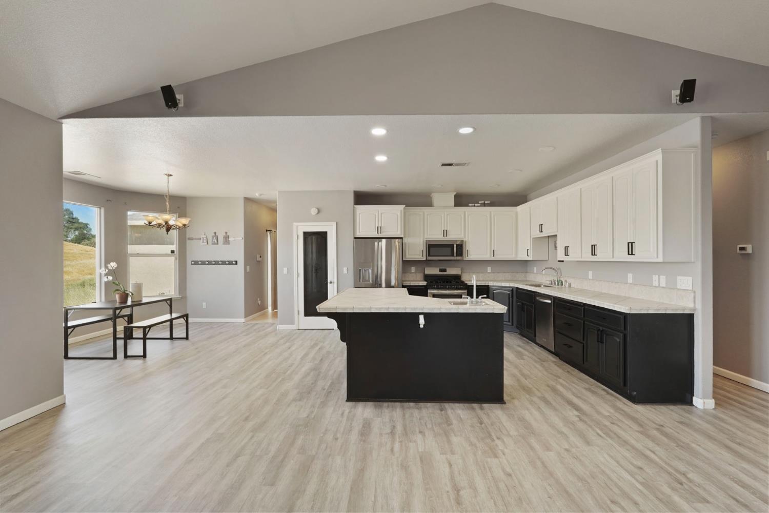 Detail Gallery Image 15 of 60 For 2226 Grapevine Gulch Rd, Ione,  CA 95640 - 3 Beds | 2/1 Baths