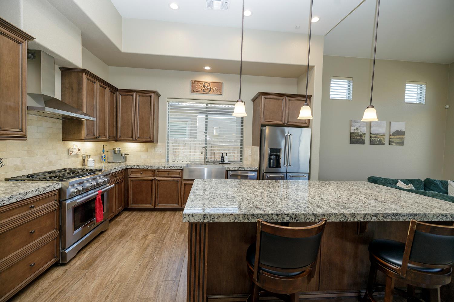 Detail Gallery Image 14 of 48 For 8725 Venetian Ter, Hilmar,  CA 95324 - 5 Beds | 3 Baths