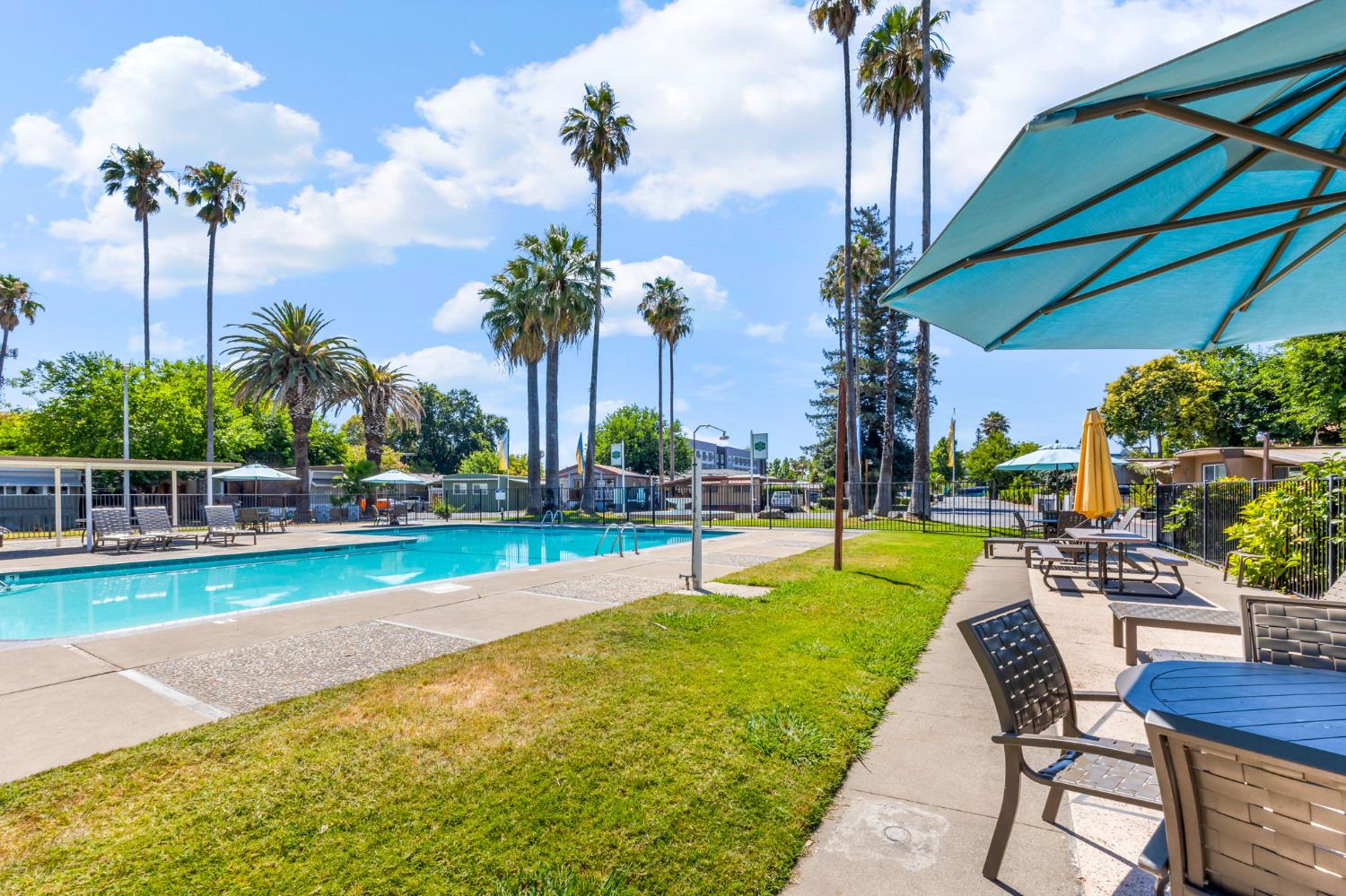 Detail Gallery Image 40 of 47 For 1050 W Capitol Ave 11, West Sacramento,  CA 95691 - 3 Beds | 2 Baths