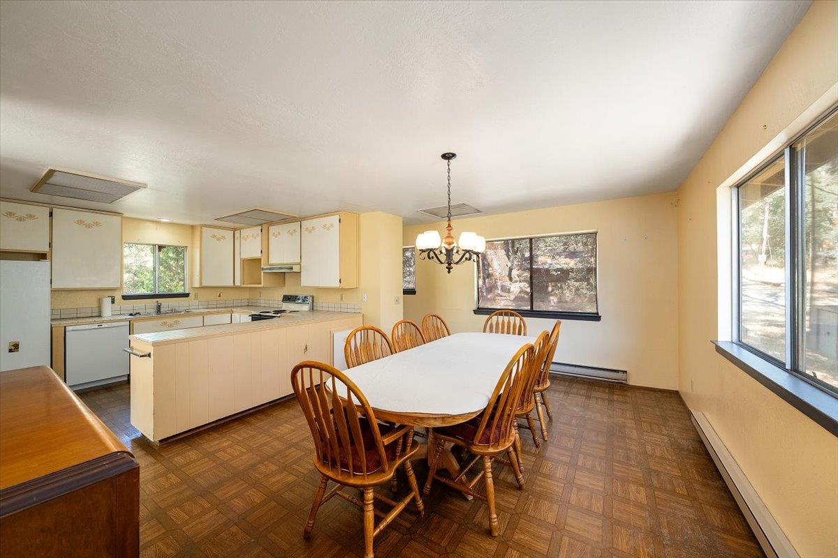Detail Gallery Image 15 of 44 For 5941 Garden Park Dr, Garden Valley,  CA 95633 - 3 Beds | 2/1 Baths