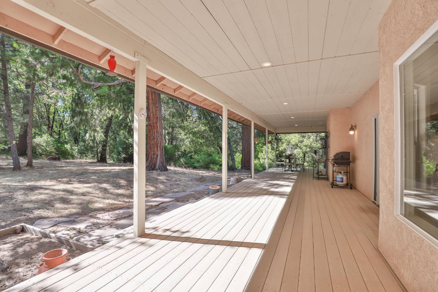 Detail Gallery Image 7 of 38 For 4351 Puerta Del Sol, Camino,  CA 95709 - 3 Beds | 2/1 Baths