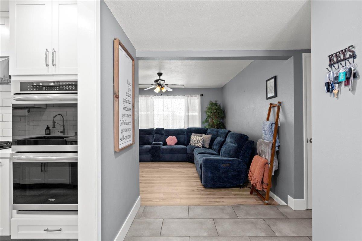 Detail Gallery Image 4 of 27 For 608 Nome Ave, Modesto,  CA 95350 - 3 Beds | 2 Baths