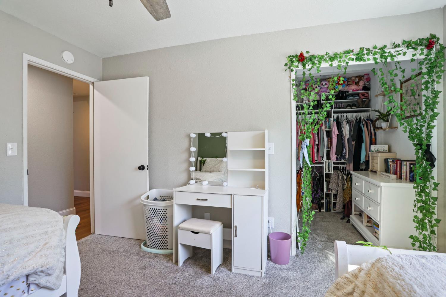 Detail Gallery Image 17 of 40 For 208 Palomar Dr, Lodi,  CA 95242 - 4 Beds | 3 Baths