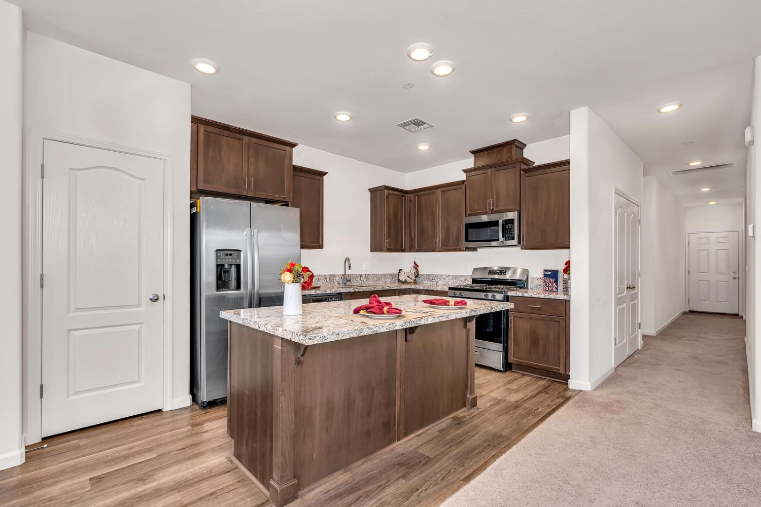 Detail Gallery Image 7 of 37 For 4218 Candle Ct, Merced,  CA 95348 - 4 Beds | 2 Baths