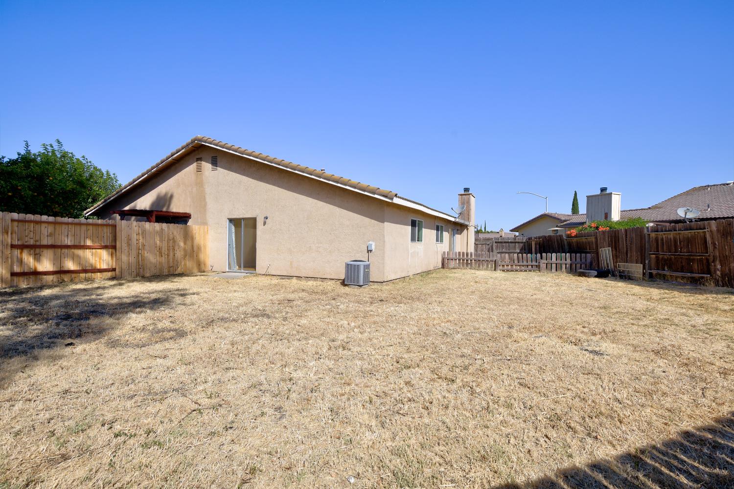 Detail Gallery Image 21 of 26 For 8916 Fox Creek Dr, Stockton,  CA 95210 - 3 Beds | 2 Baths
