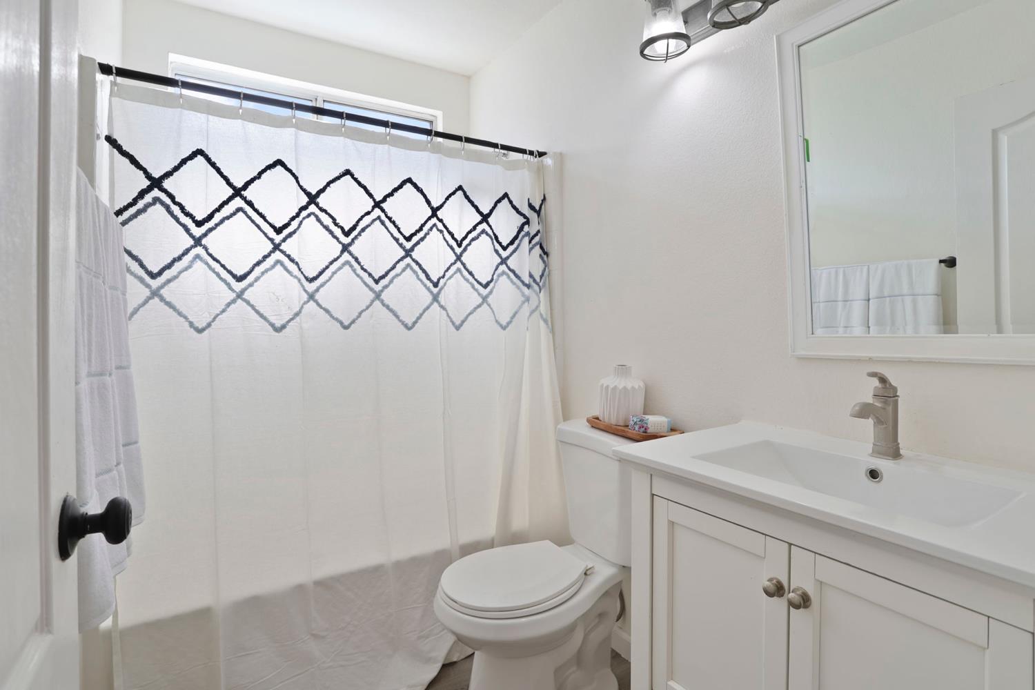 Detail Gallery Image 26 of 30 For 808 Marsh Creek Dr, Sacramento,  CA 95838 - 3 Beds | 2 Baths