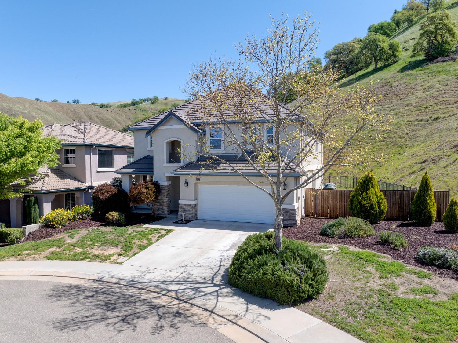 Detail Gallery Image 3 of 55 For 20676 Golf Canyon Ct, Patterson,  CA 95363 - 4 Beds | 2/1 Baths