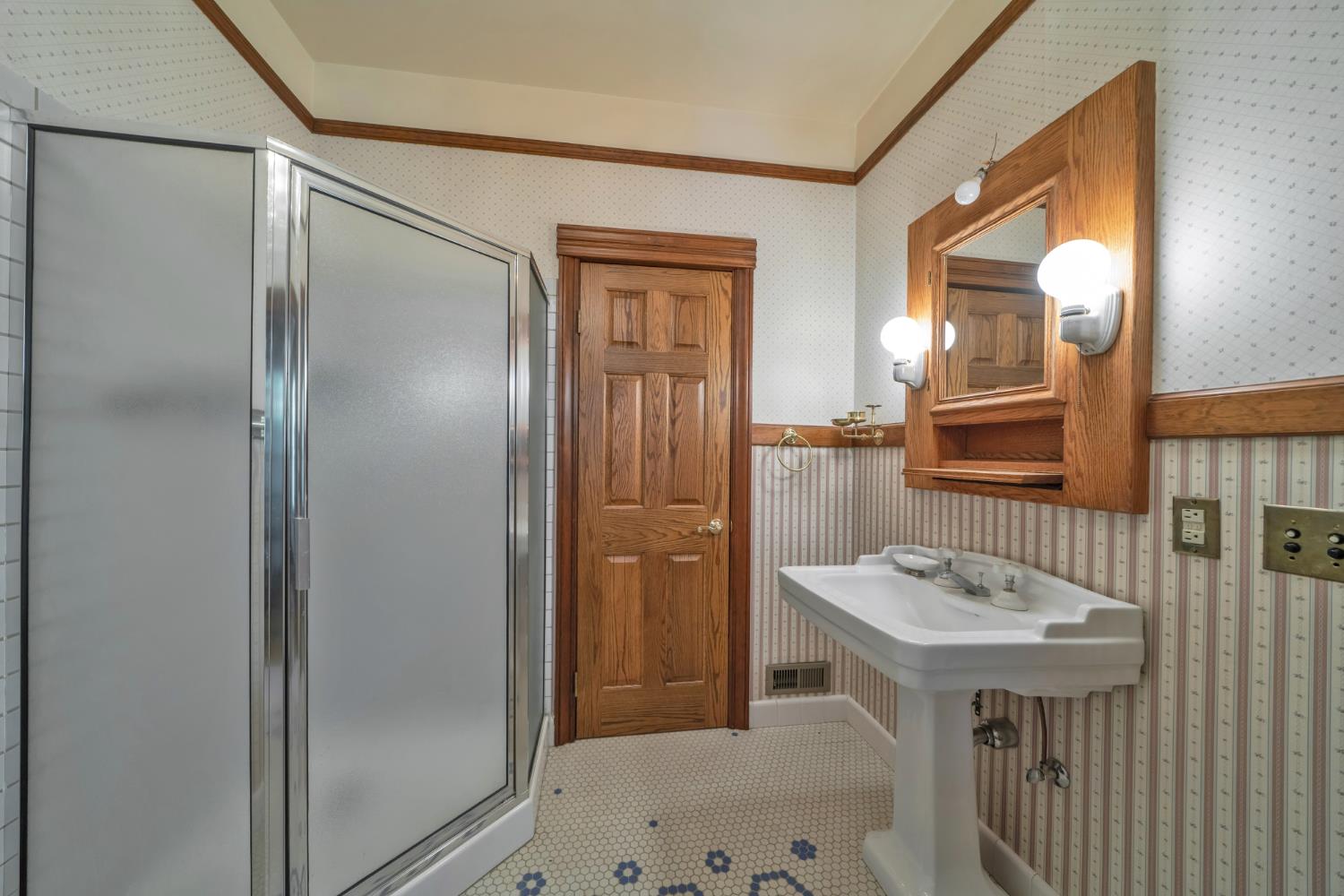 Detail Gallery Image 20 of 93 For 7501 Spring Valley Rd, Pollock Pines,  CA 95726 - 2 Beds | 1 Baths
