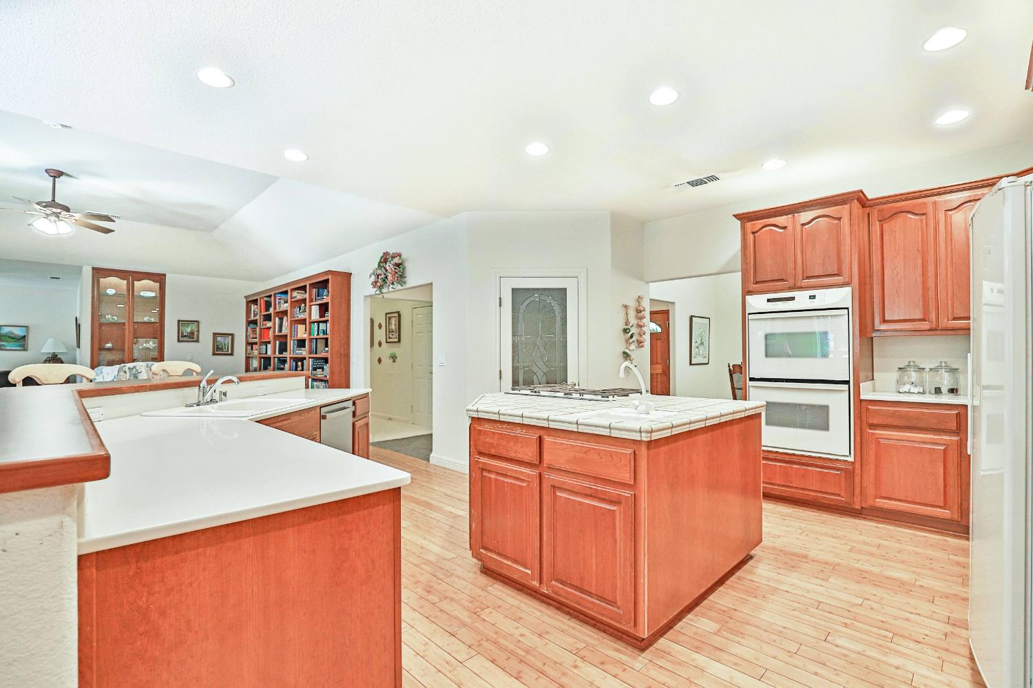 Detail Gallery Image 14 of 38 For 4351 Puerta Del Sol, Camino,  CA 95709 - 3 Beds | 2/1 Baths