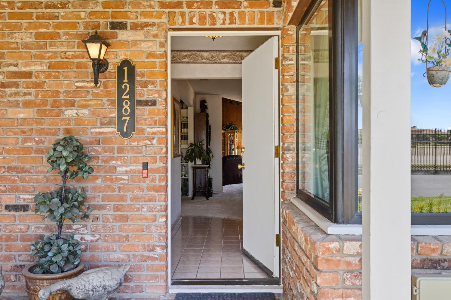 Detail Gallery Image 6 of 59 For 1287 W Valpico Rd, Tracy,  CA 95304 - 3 Beds | 2 Baths