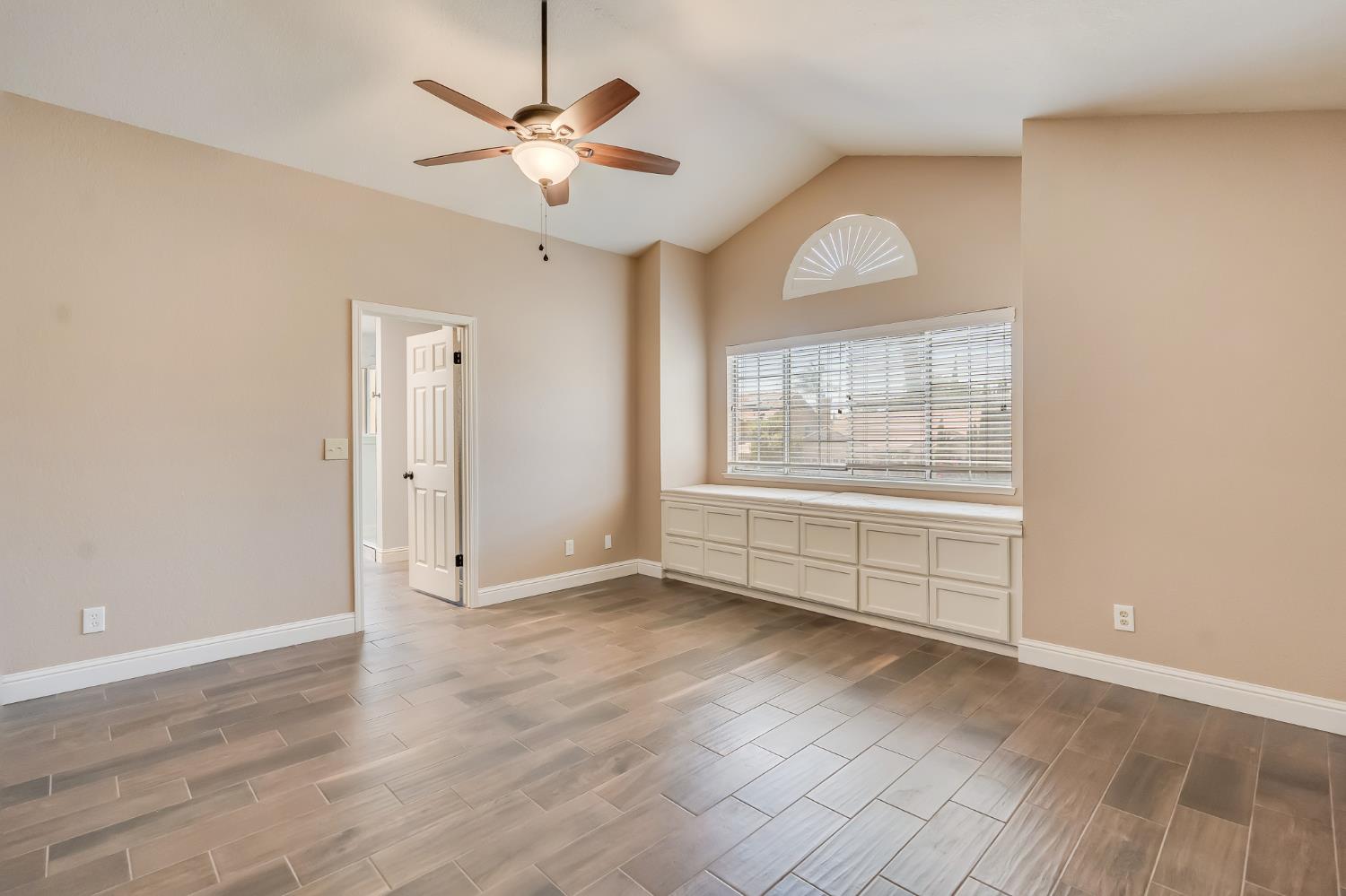 Detail Gallery Image 68 of 95 For 252 Stonewood Dr, Los Banos,  CA 93635 - 4 Beds | 3 Baths