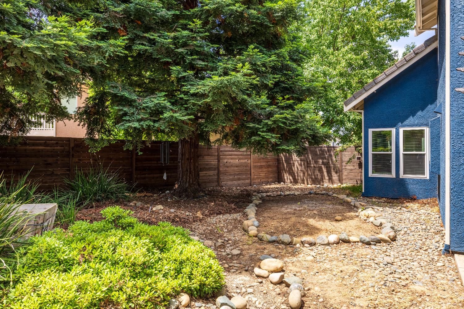Detail Gallery Image 40 of 40 For 8932 Gemwood Way, Elk Grove,  CA 95758 - 3 Beds | 2/1 Baths