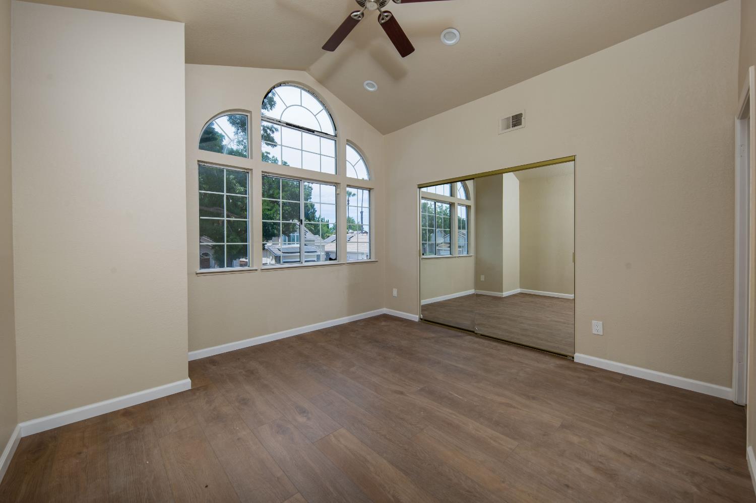 Detail Gallery Image 27 of 50 For 270 Camelot Dr, Tracy,  CA 95376 - 4 Beds | 3 Baths