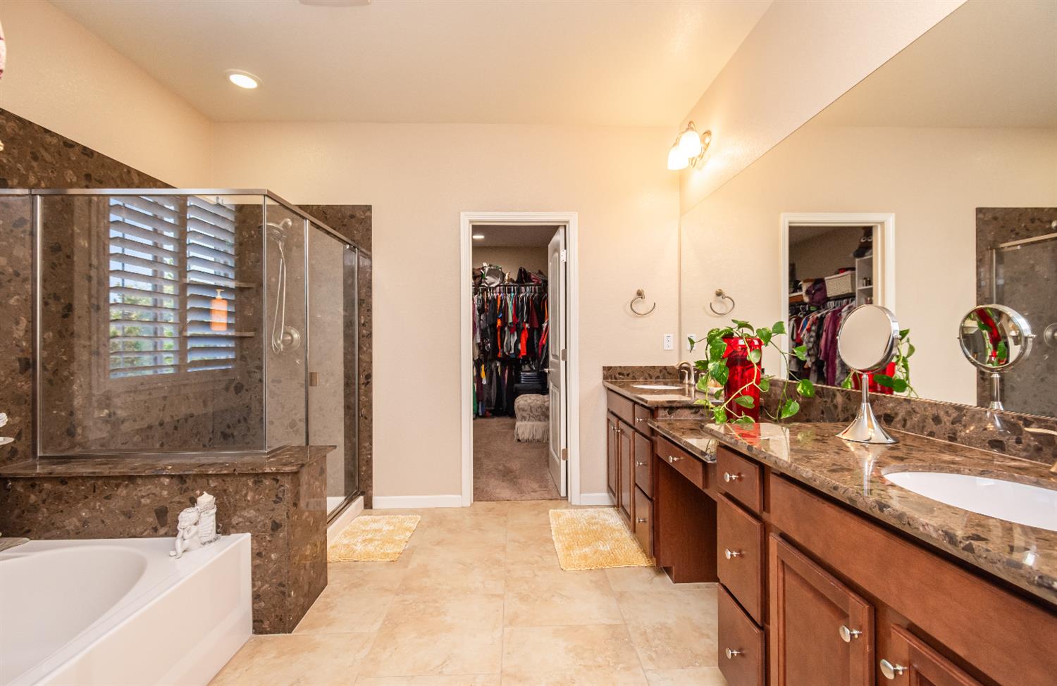 Detail Gallery Image 32 of 64 For 5394 Otter Pond Way, Rancho Cordova,  CA 95742 - 5 Beds | 3 Baths