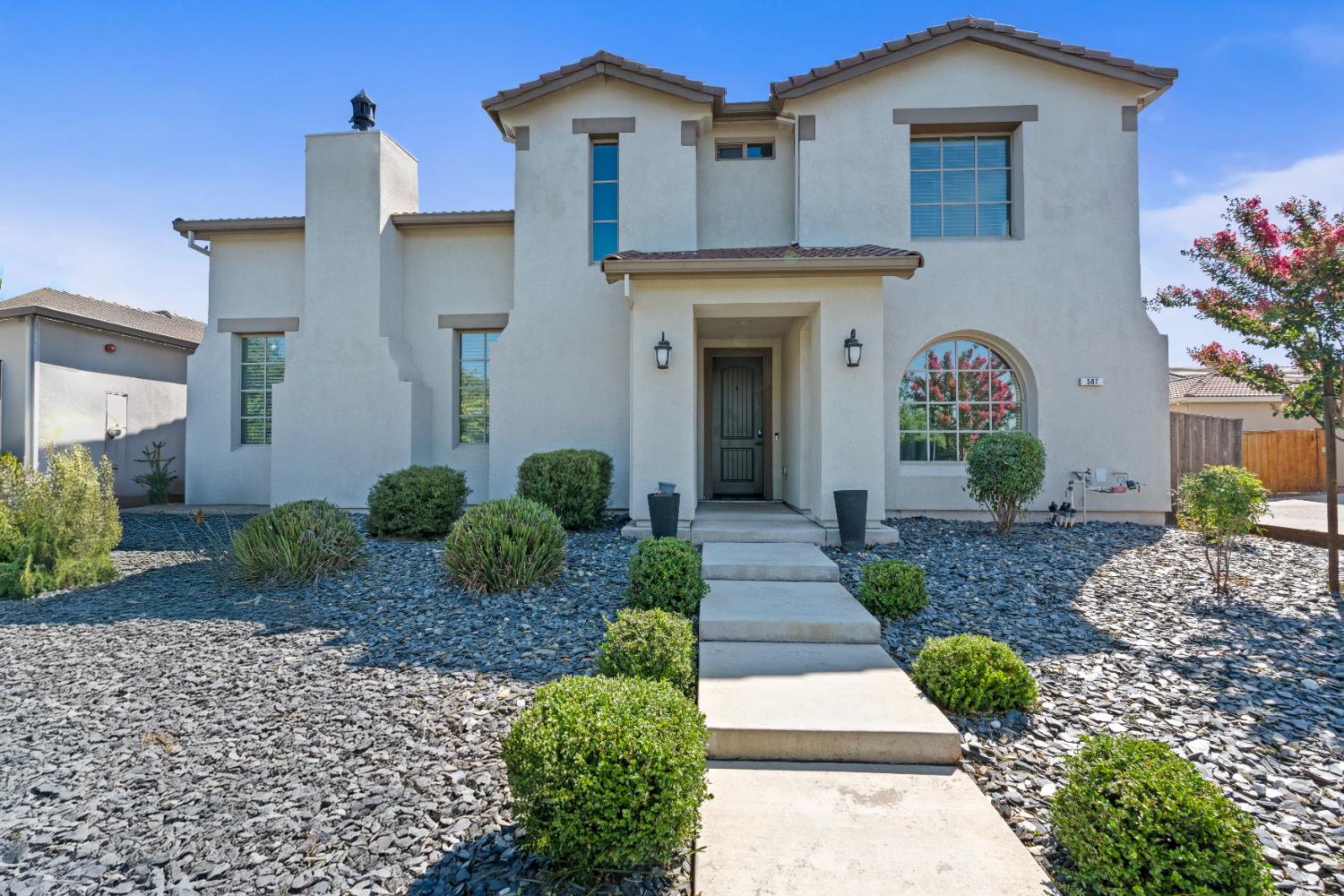 Detail Gallery Image 3 of 39 For 587 Bascule Dr, Oakdale,  CA 95361 - 4 Beds | 3 Baths
