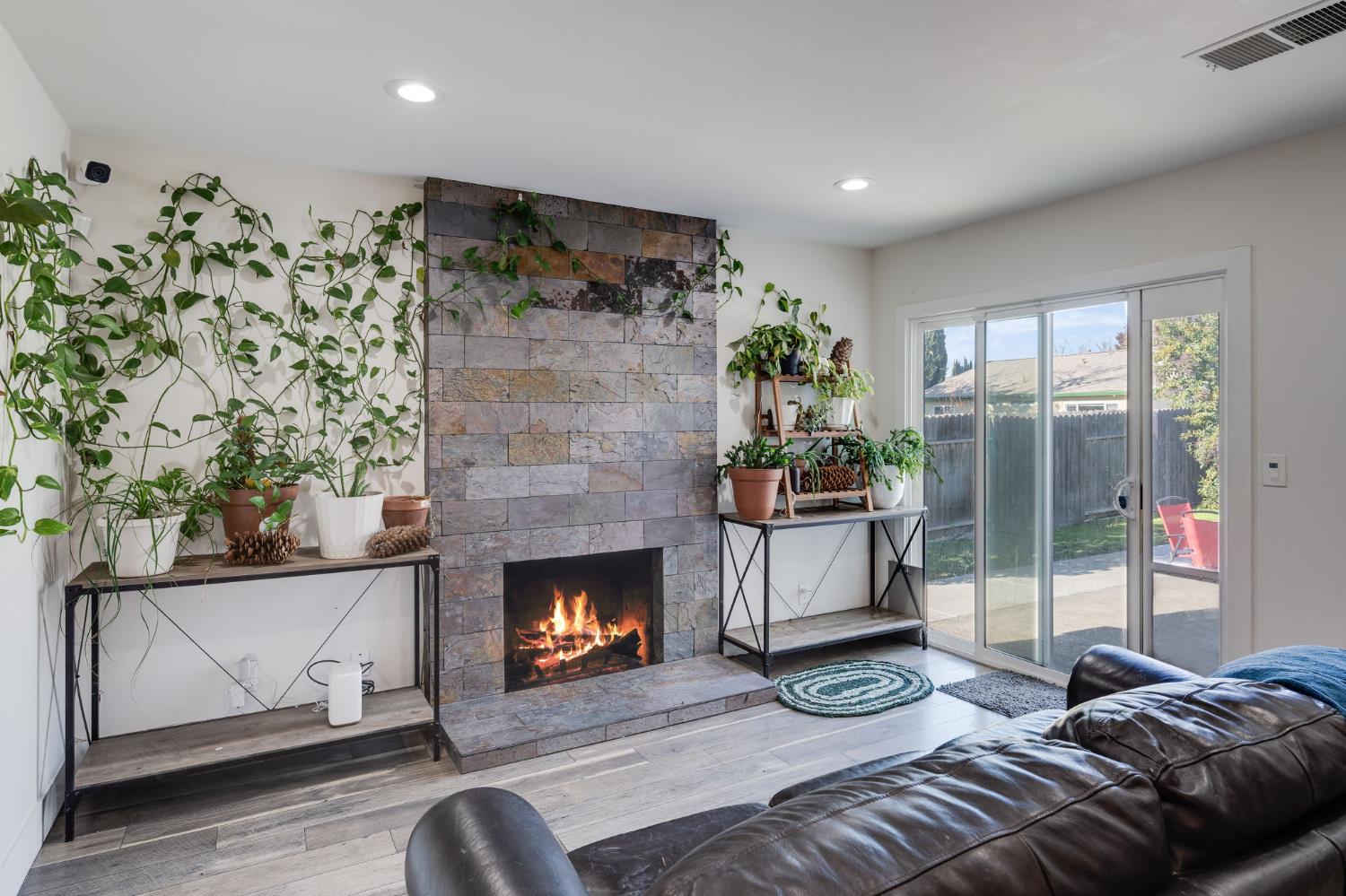 Detail Gallery Image 10 of 28 For 173 Bell Ave, Sacramento,  CA 95838 - 3 Beds | 2 Baths