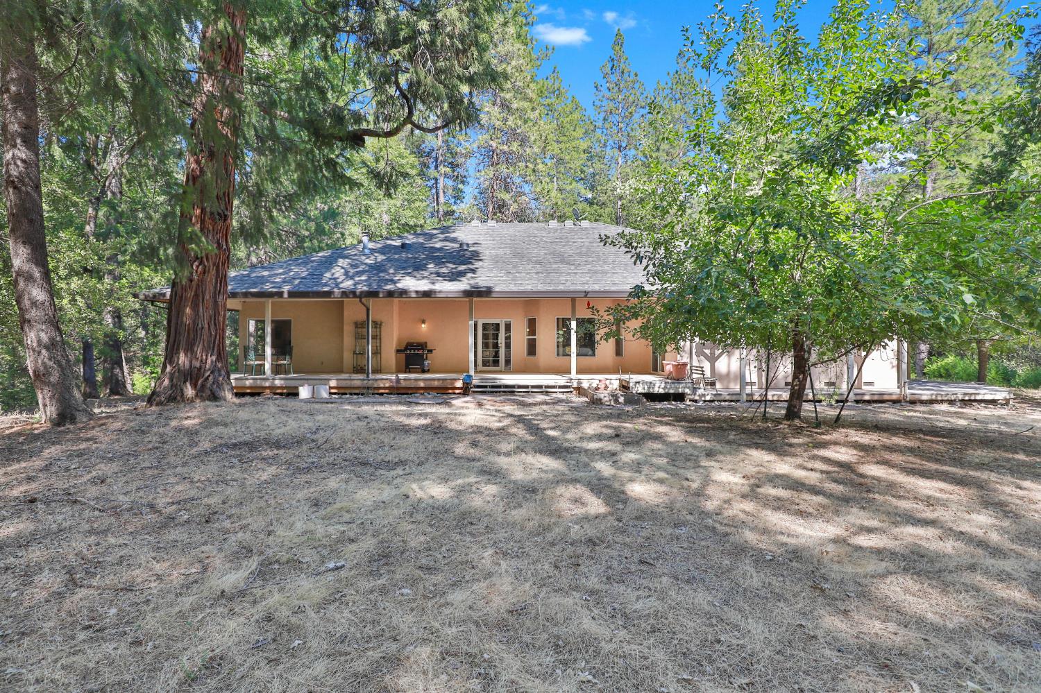 Detail Gallery Image 10 of 38 For 4351 Puerta Del Sol, Camino,  CA 95709 - 3 Beds | 2/1 Baths