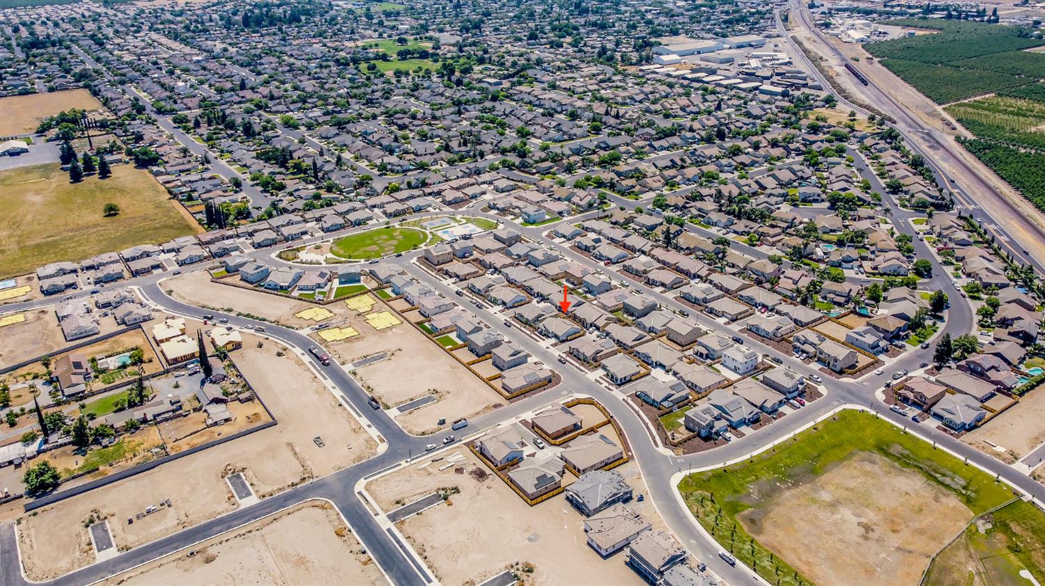 Detail Gallery Image 3 of 55 For 6312 Sun Haven St, Hughson,  CA 95326 - 3 Beds | 2 Baths