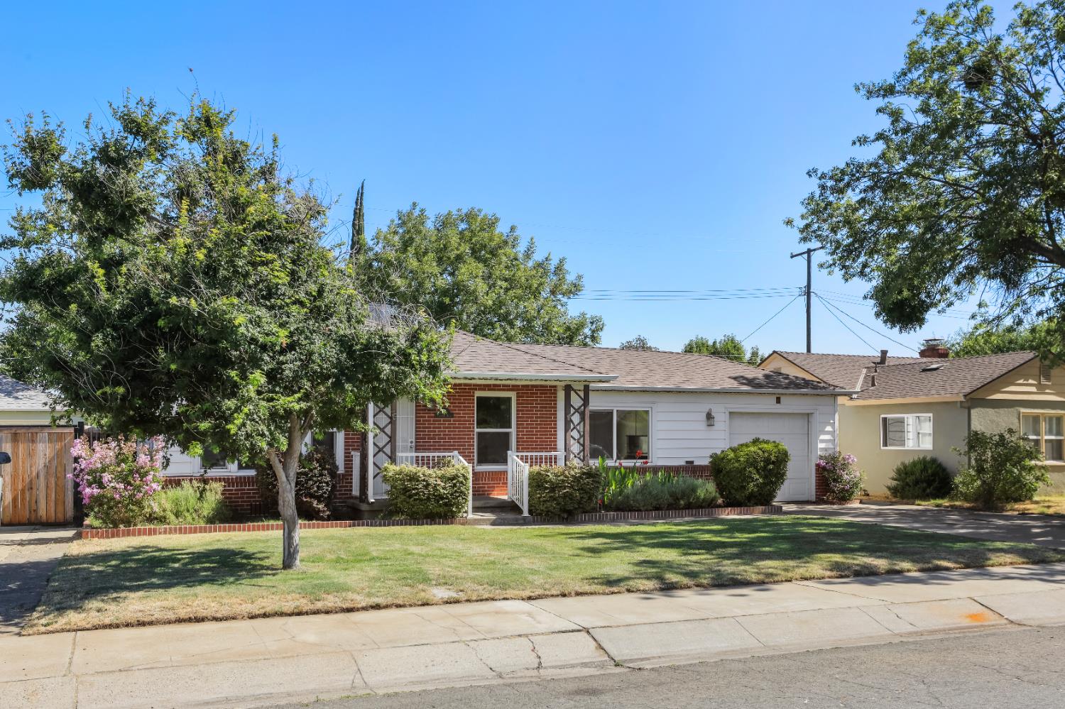 Detail Gallery Image 3 of 29 For 535 Alicante Dr, Lodi,  CA 95240 - 3 Beds | 1 Baths